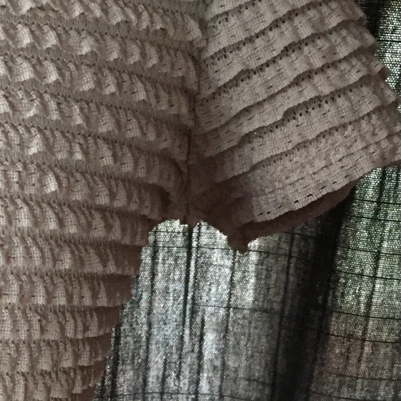 Short Sleeve Lace Ruffle Detail Dress Scoop Back S - Picture 5 of 6